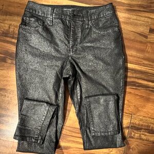 Black Skinny Jeans with Textured Denim